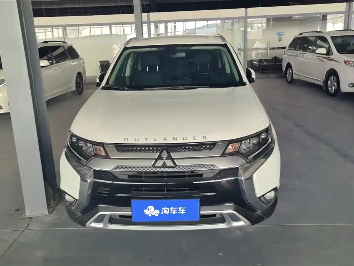 MITSUBISHI OUTLANDER