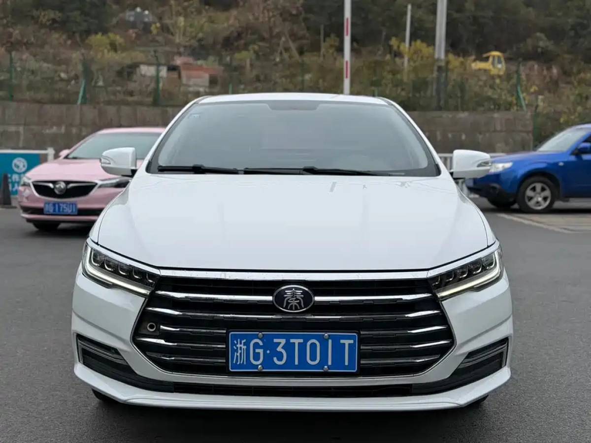 BYD QIN
