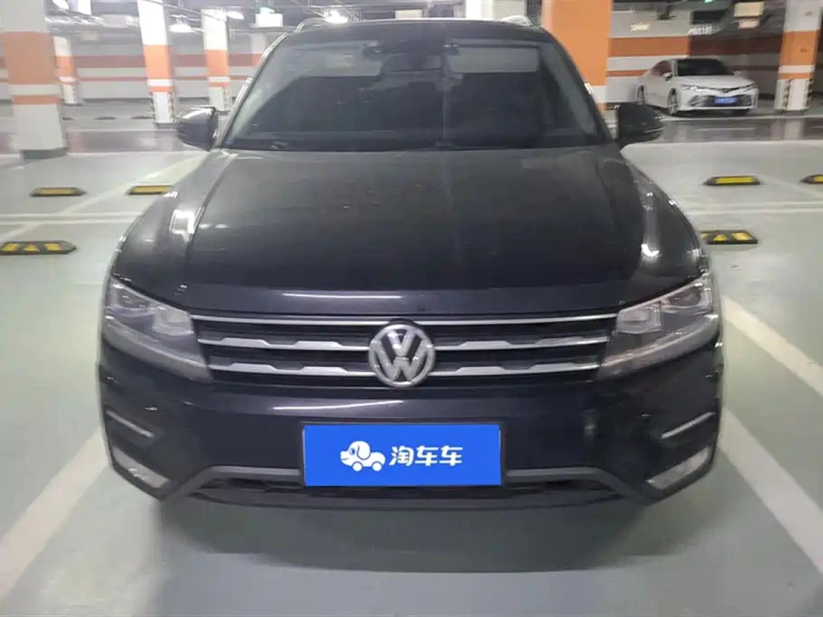 VOLKSWAGEN TIGUAN L