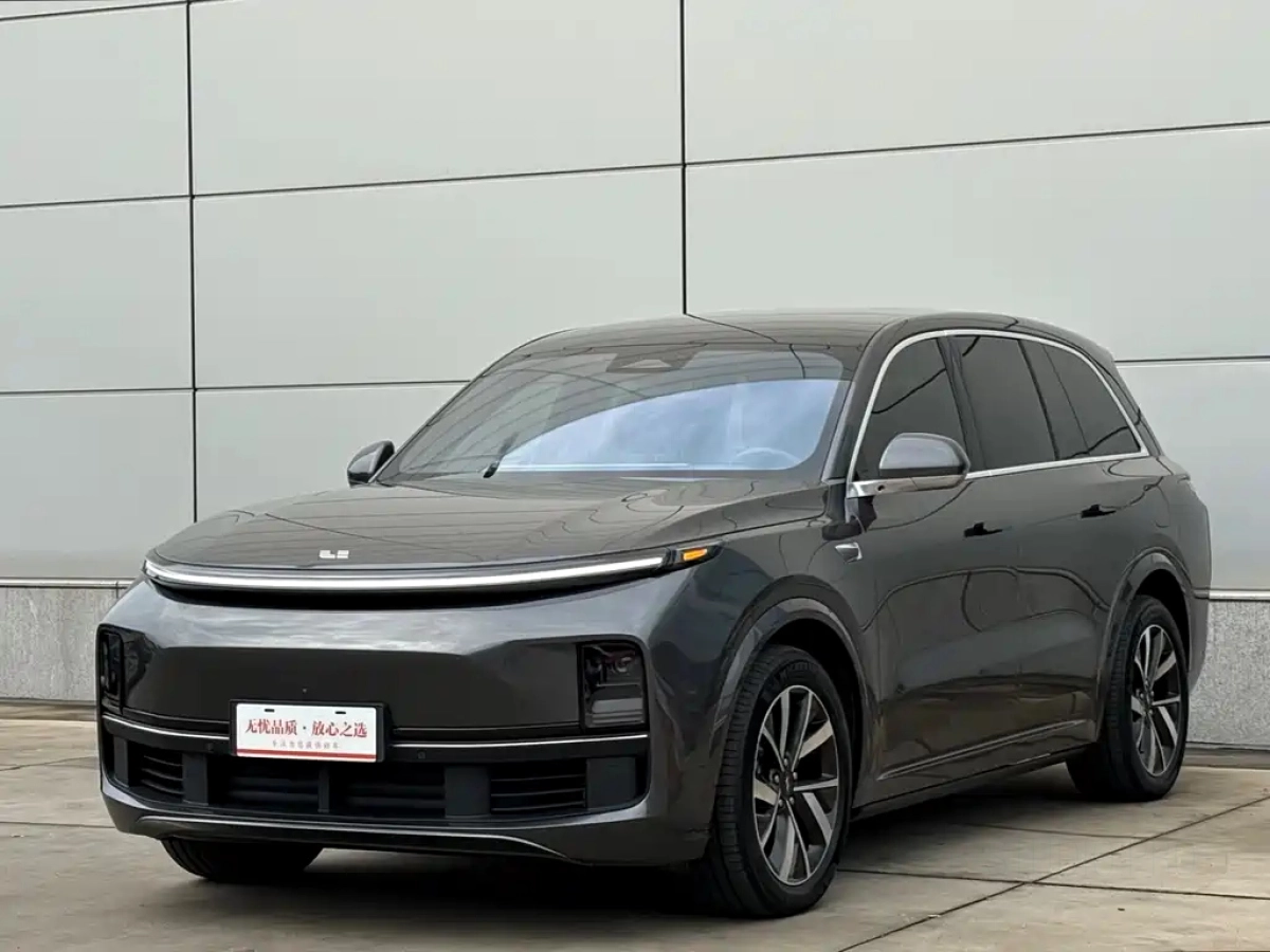 LI AUTO L8  2023