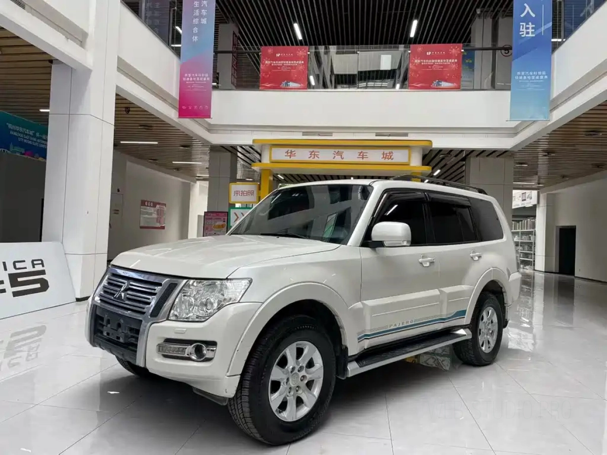MITSUBISHI PAJERO IMPORT  2019