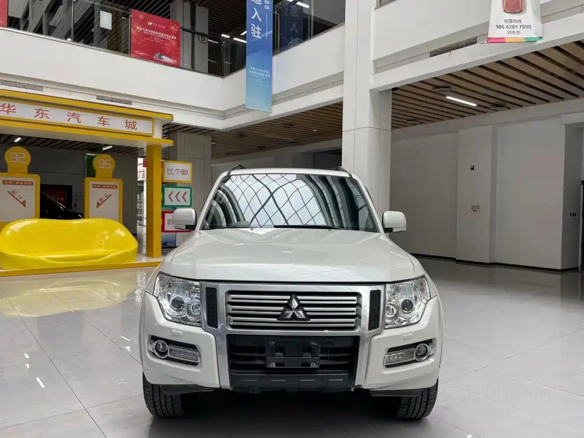 MITSUBISHI PAJERO IMPORT