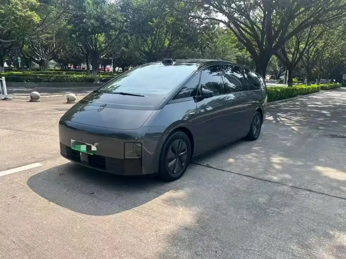 LI AUTO MEGA  2024