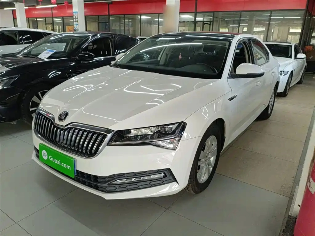 SKODA SUPERB