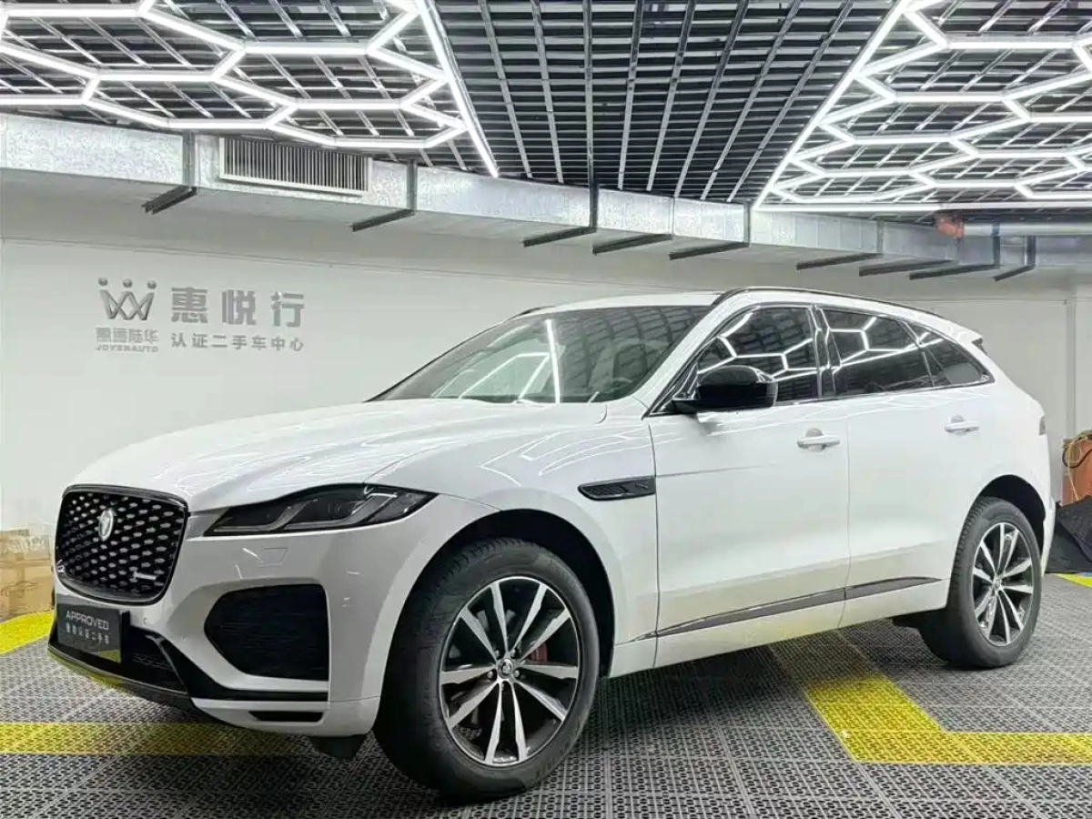 JAGUAR F-PACE  2024