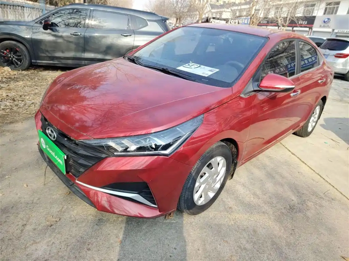 HYUNDAI VERNA