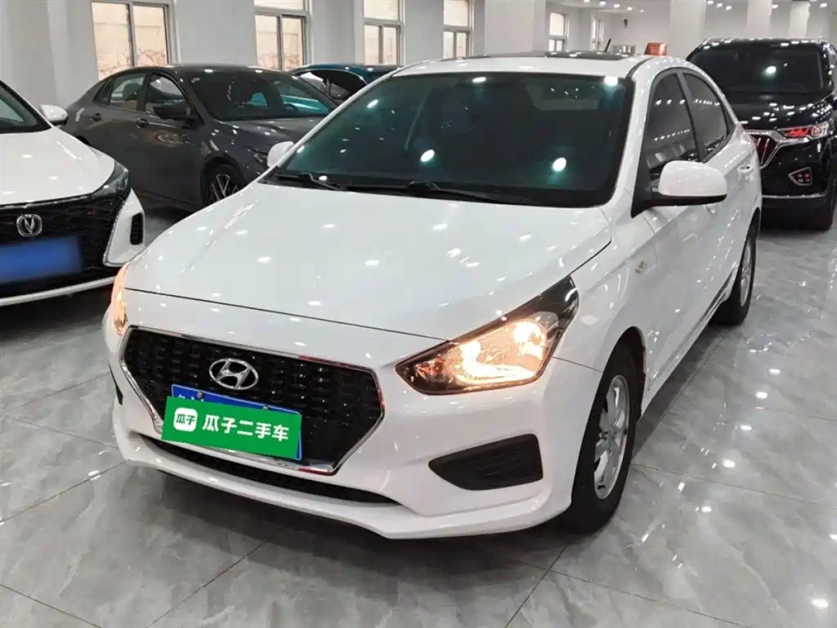 HYUNDAI VERNA