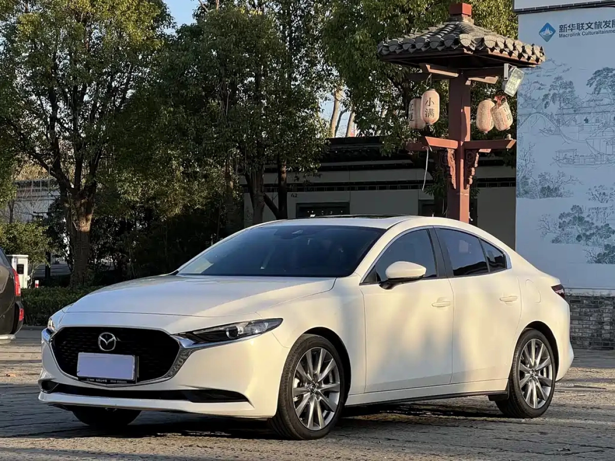 MAZDA 3 AXELA