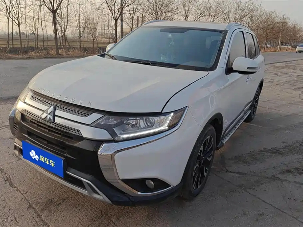 MITSUBISHI OUTLANDER  2020