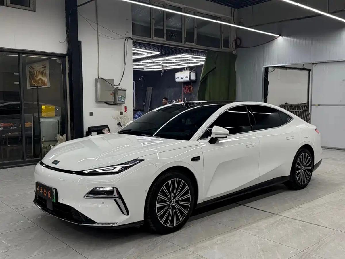 GEELY GALAXY GALAXY XINGYAO 8  2025