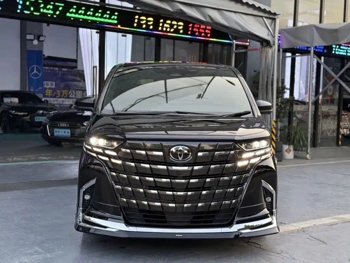 TOYOTA ALPHARD