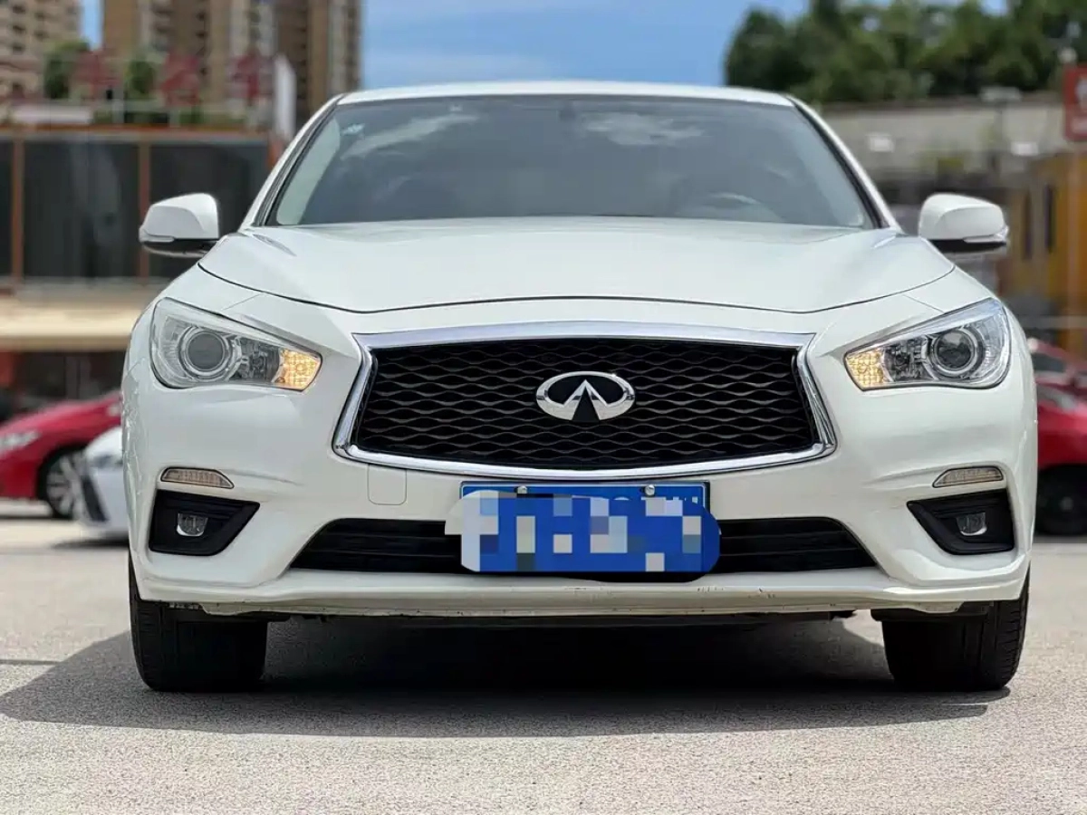 INFINITI Q50L
