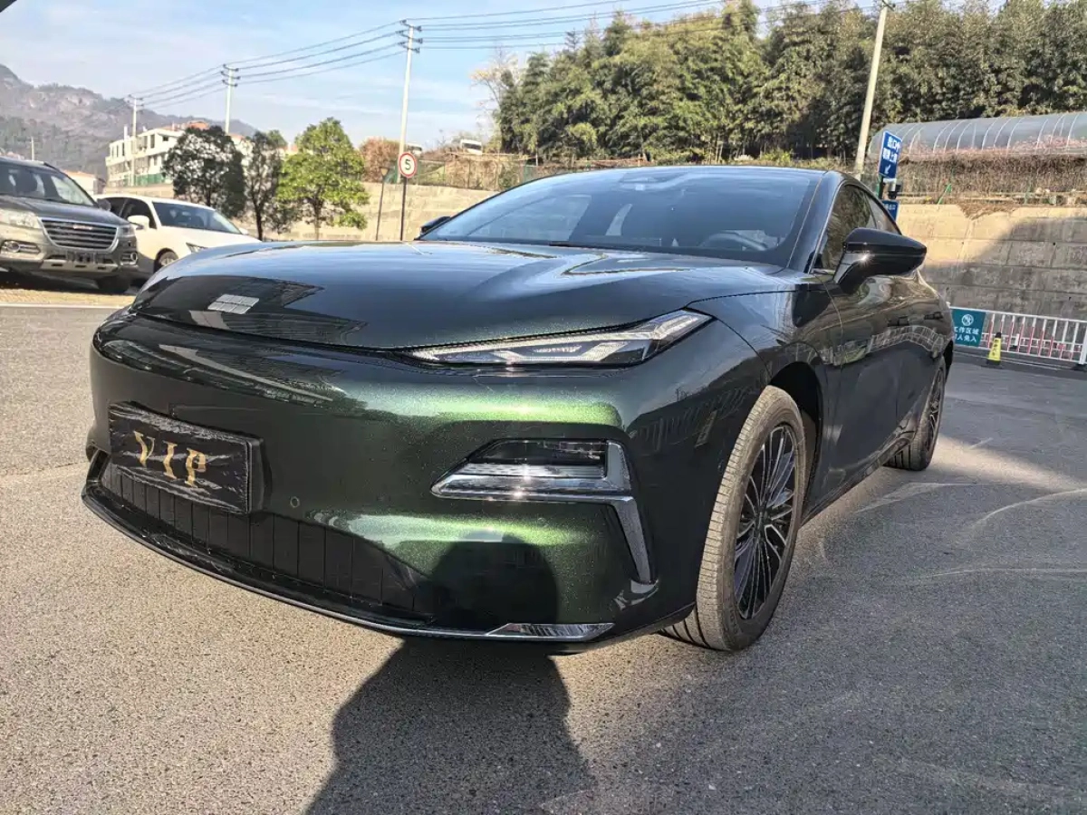 GEELY GALAXY GALAXY XINGYAO 8  2025