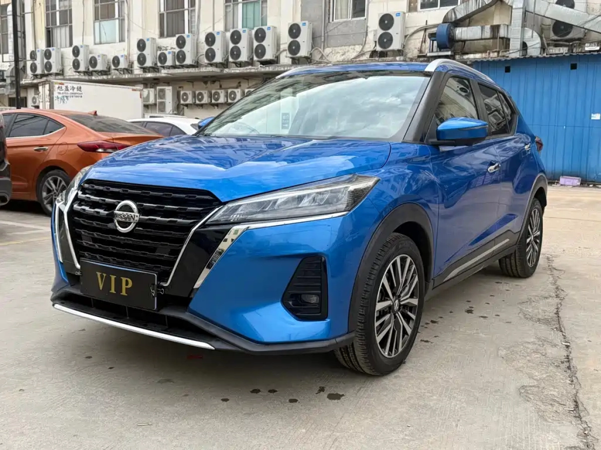 NISSAN KICKS  2023