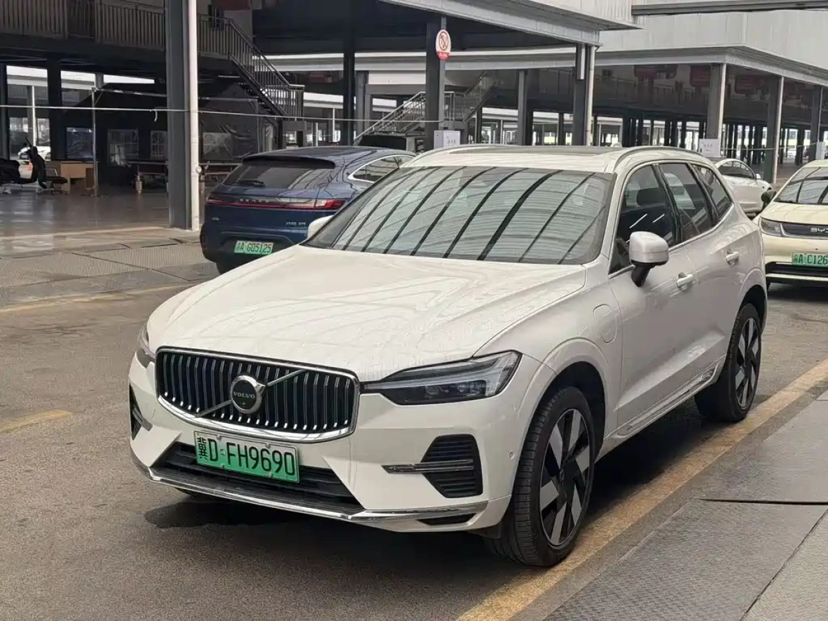 VOLVO XC60 NEW ENERGY  2025