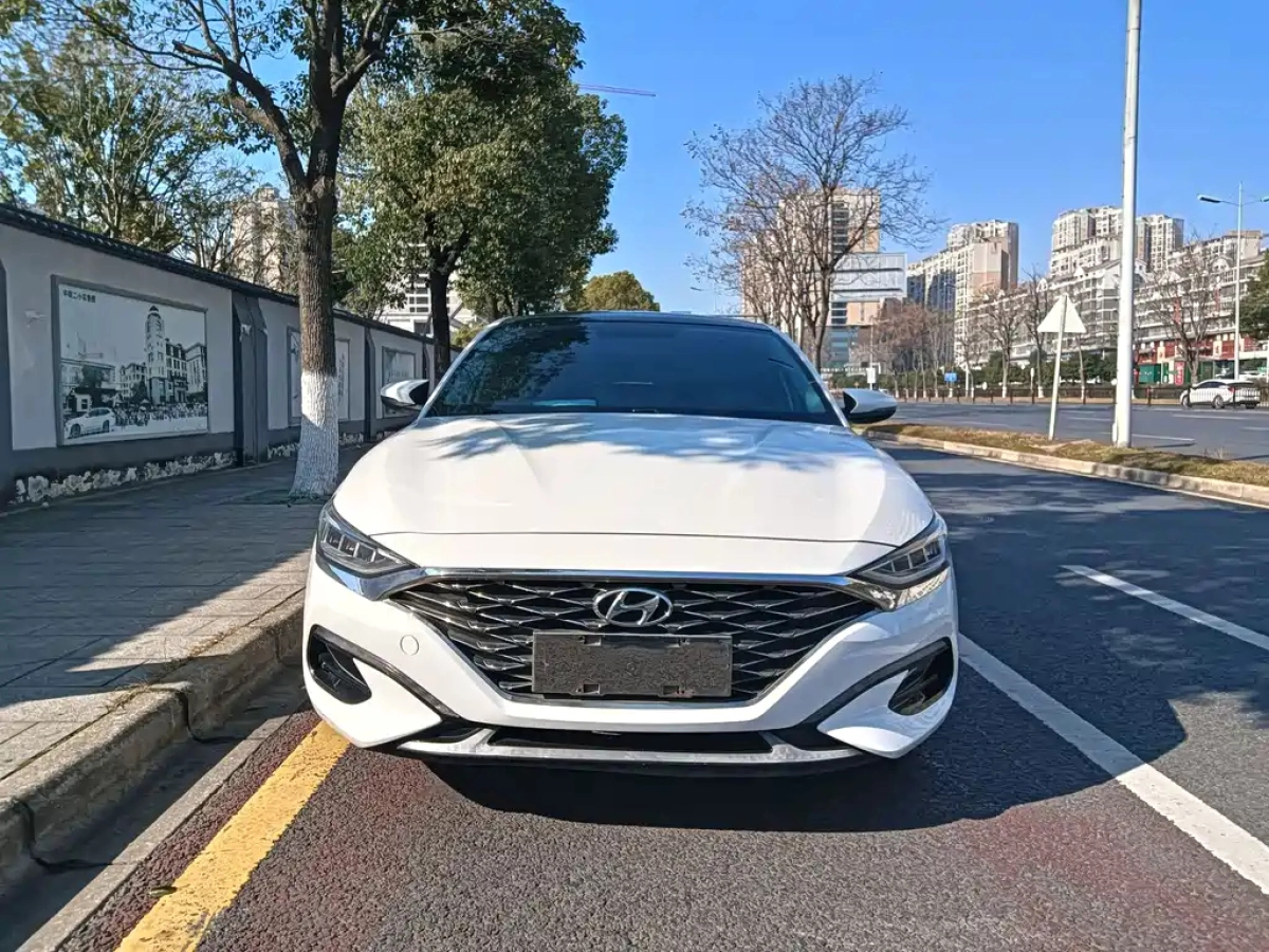 HYUNDAI LAFESTA