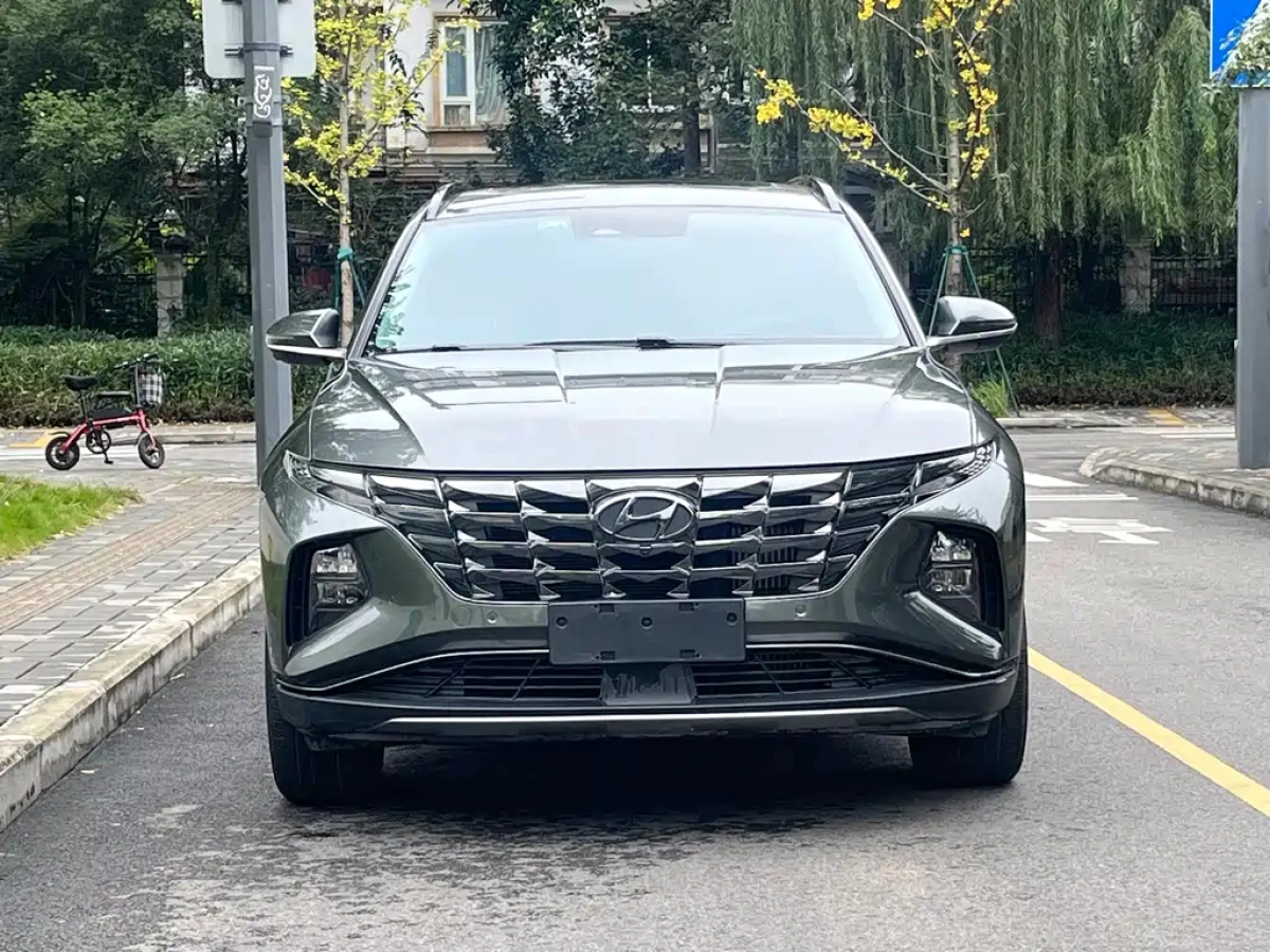 HYUNDAI TUCSON