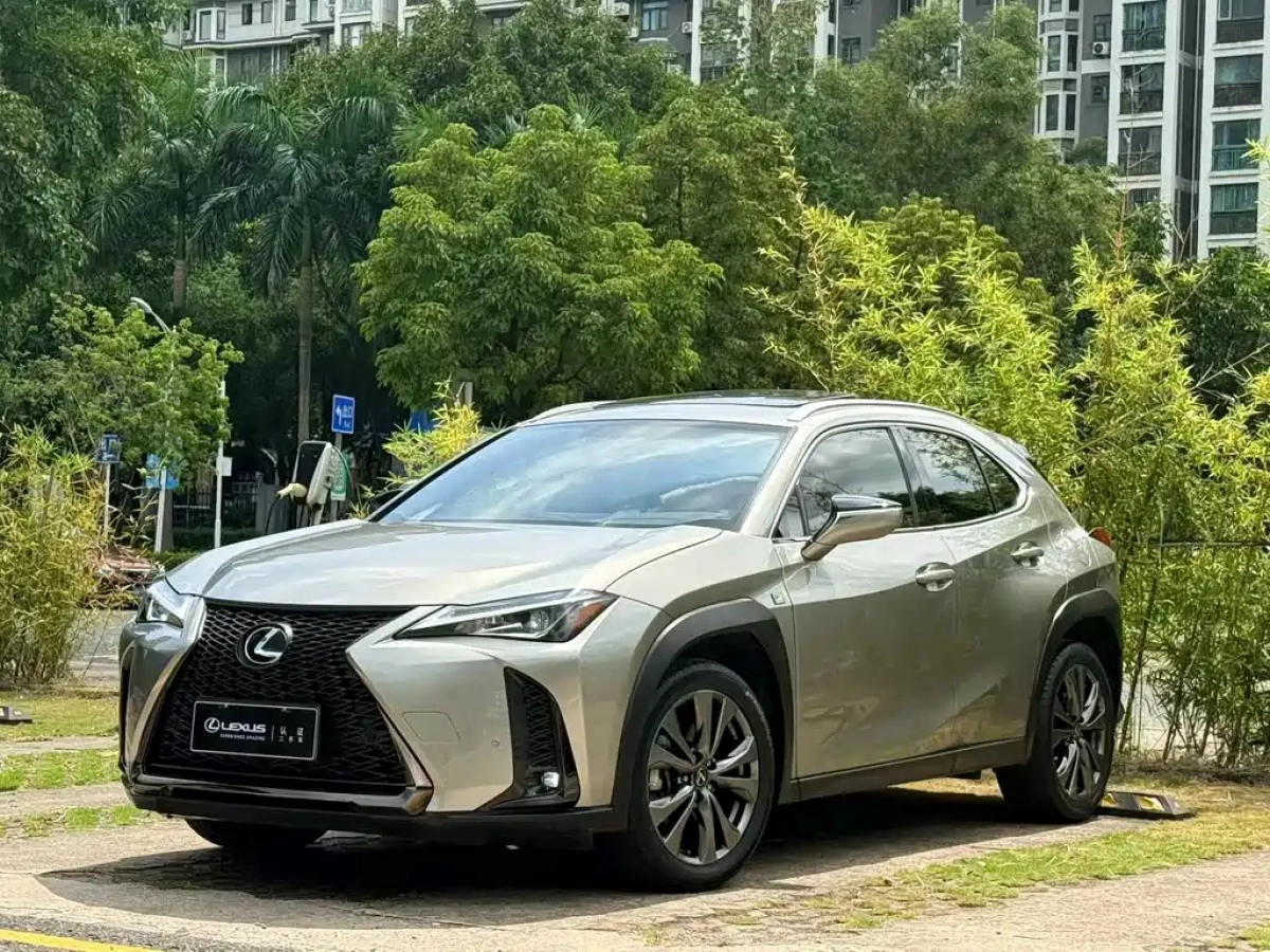 LEXUS UX  2021