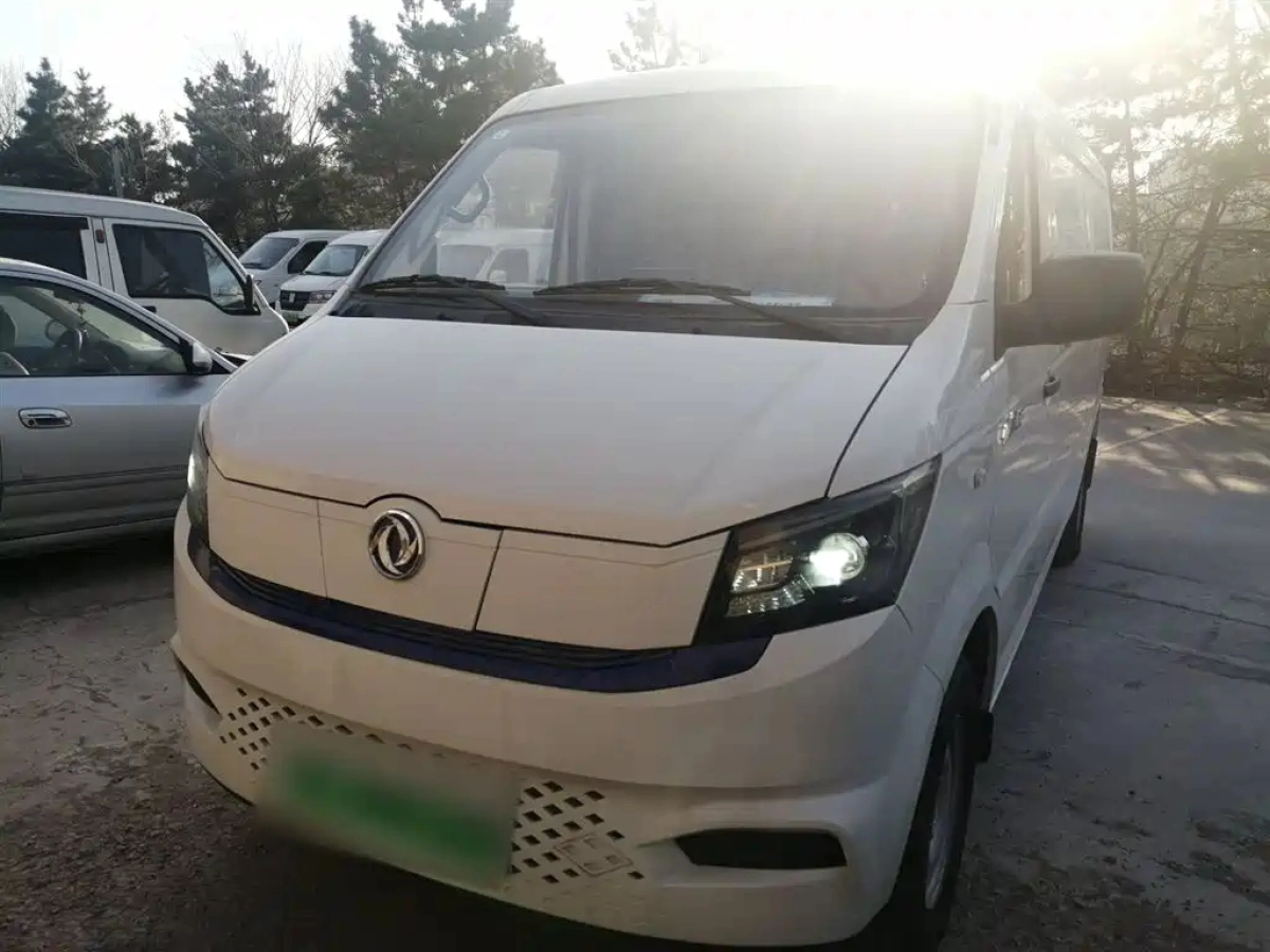 DONGFENG YUFENG EM27  2025