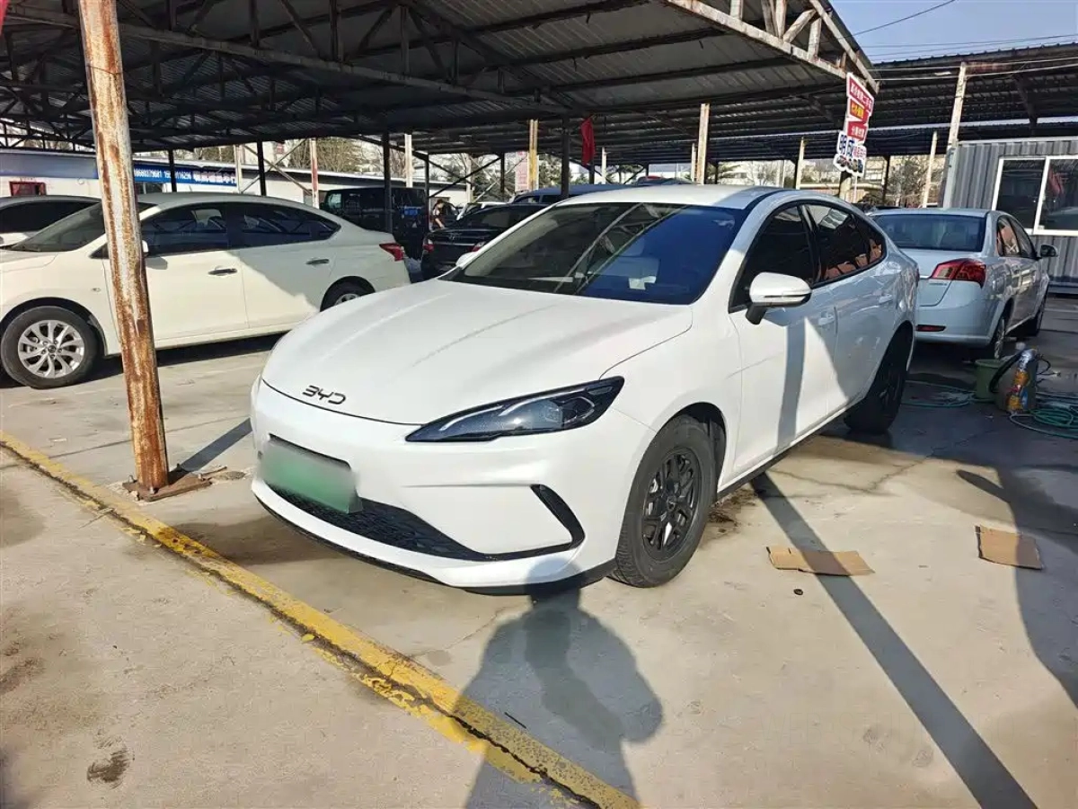 BYD SEAL 05 DM-I  2025