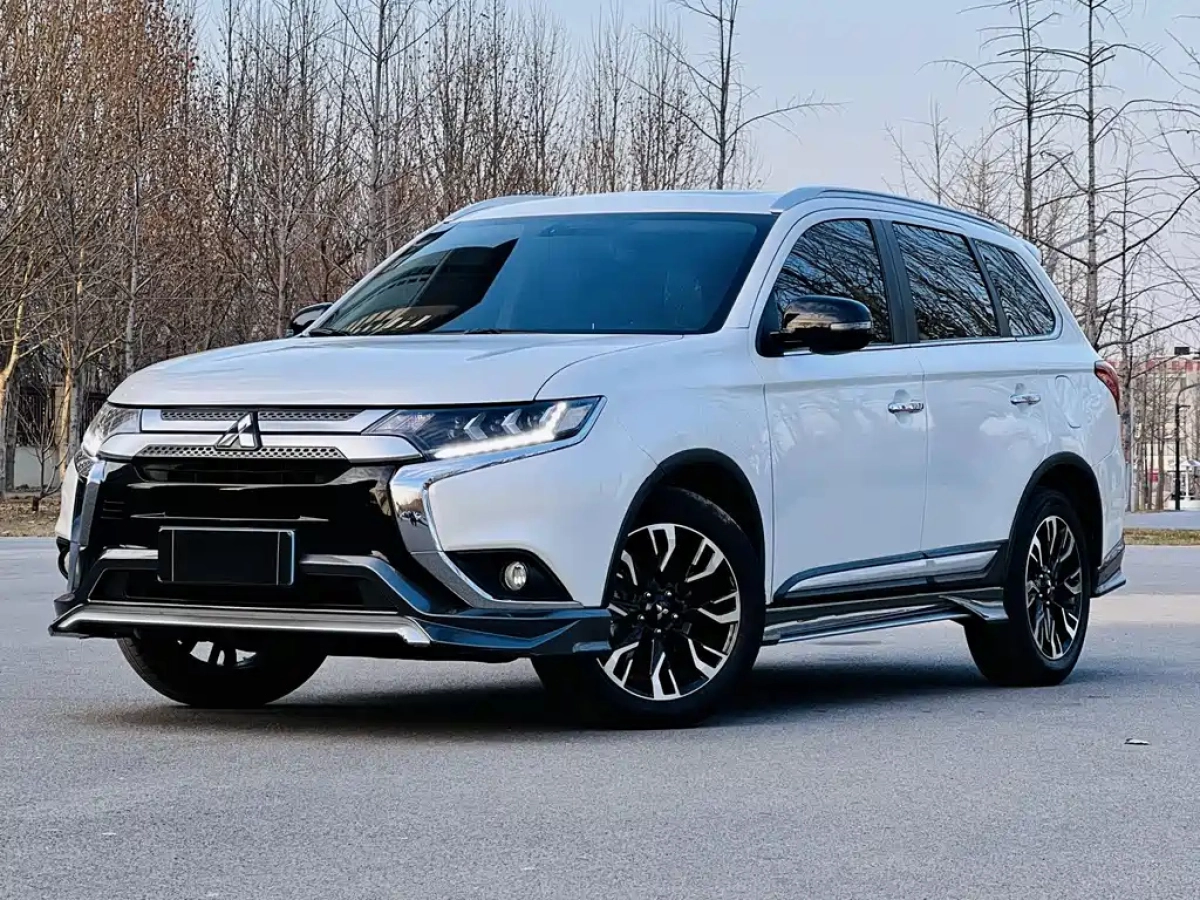 MITSUBISHI OUTLANDER  2021
