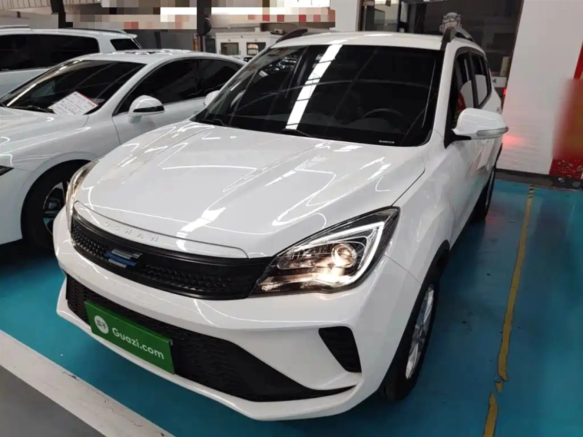 CHANGAN COSAY 5  2020