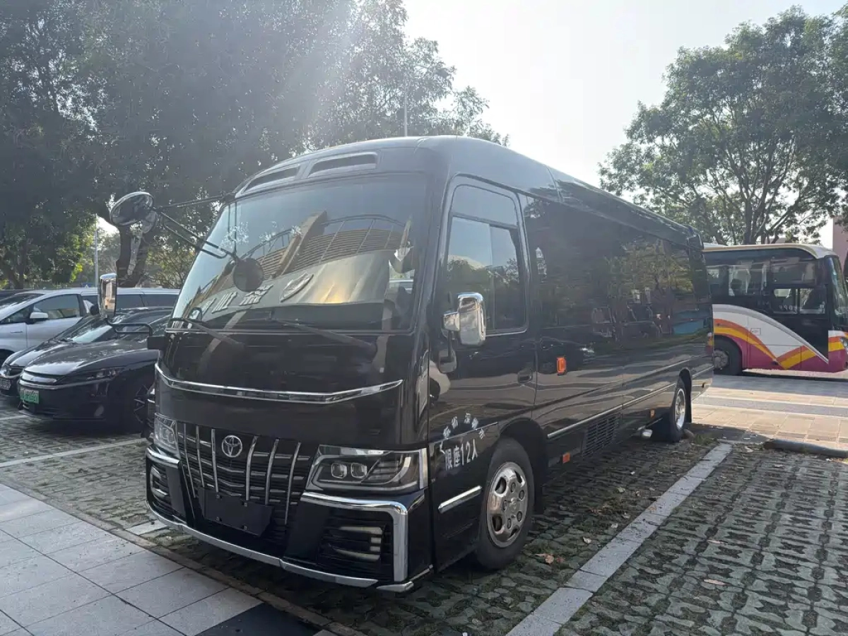 TOYOTA COASTER