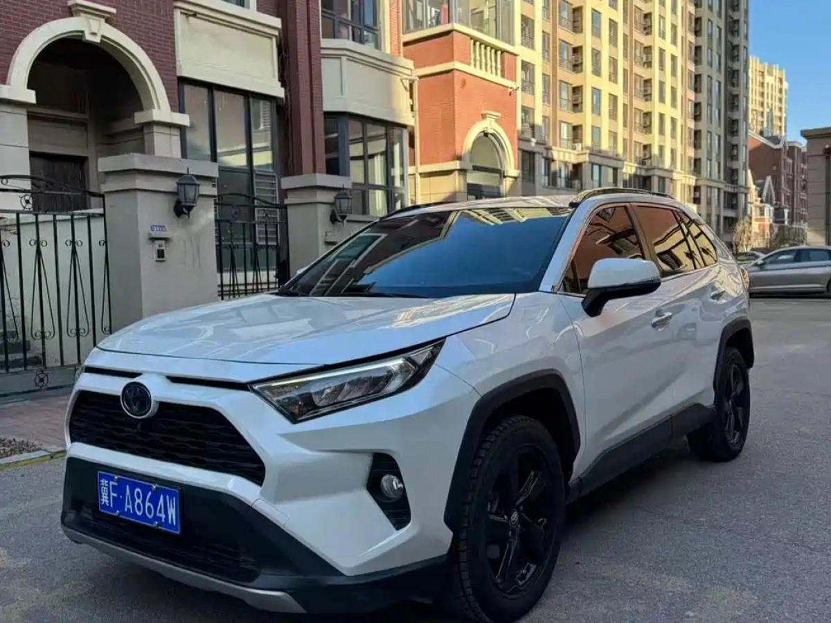 TOYOTA RAV4  2021