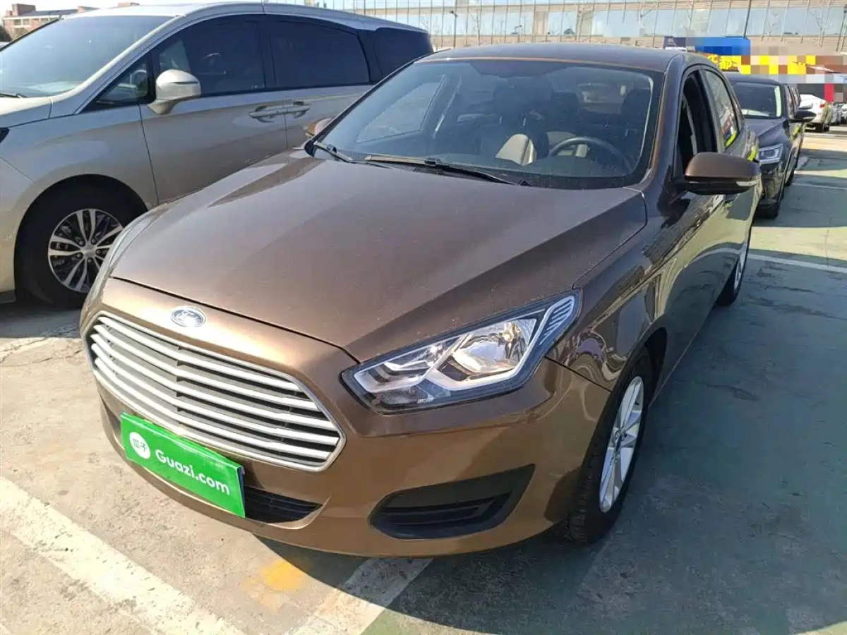 FORD FOCUS CLASSIC  2020