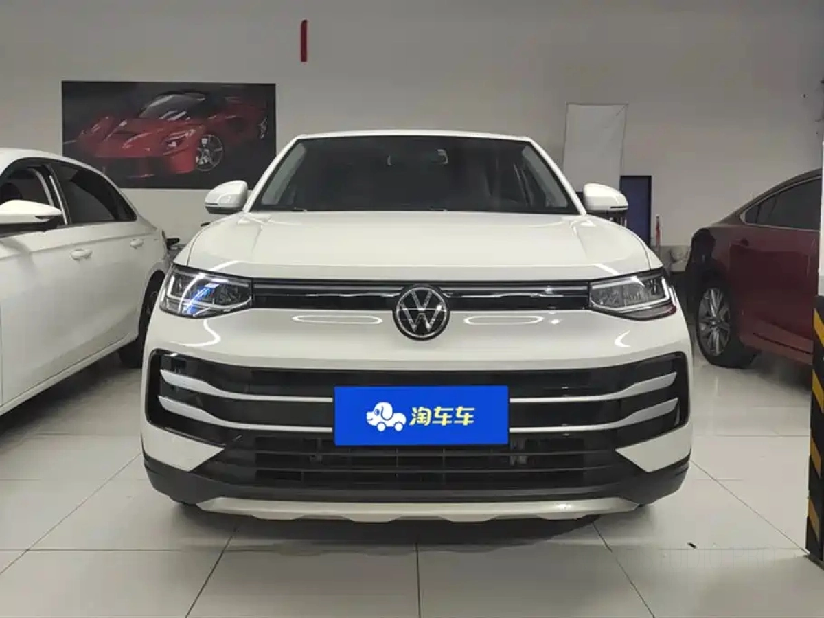 VOLKSWAGEN THARU