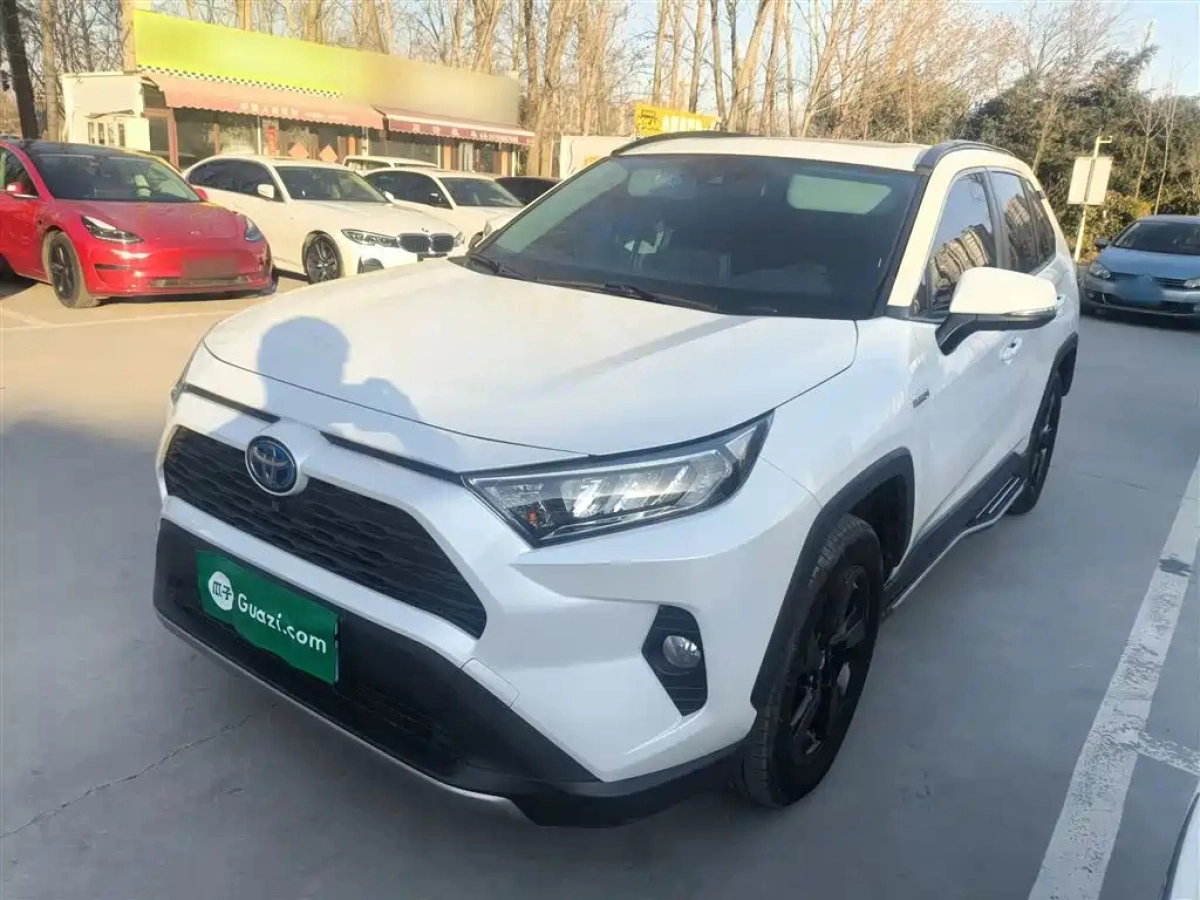 TOYOTA RAV4  2021