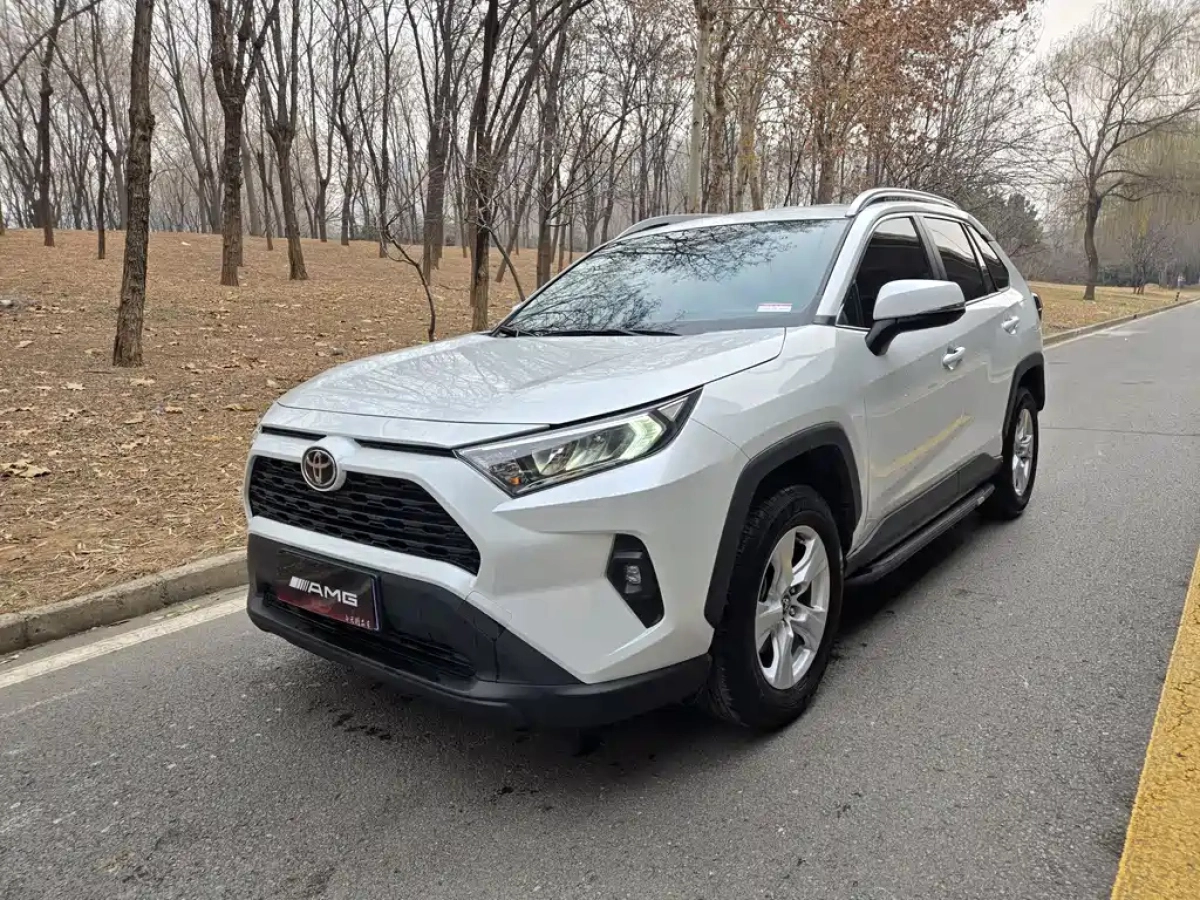 TOYOTA RAV4  2023