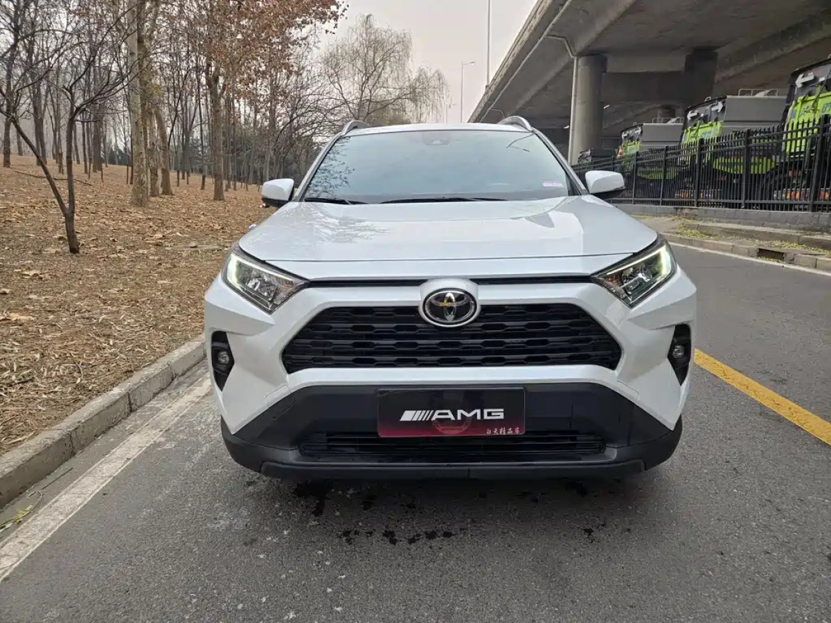 TOYOTA RAV4