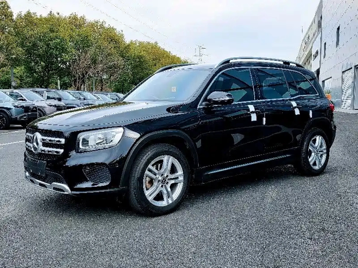 MERCEDES-BENZ GLB