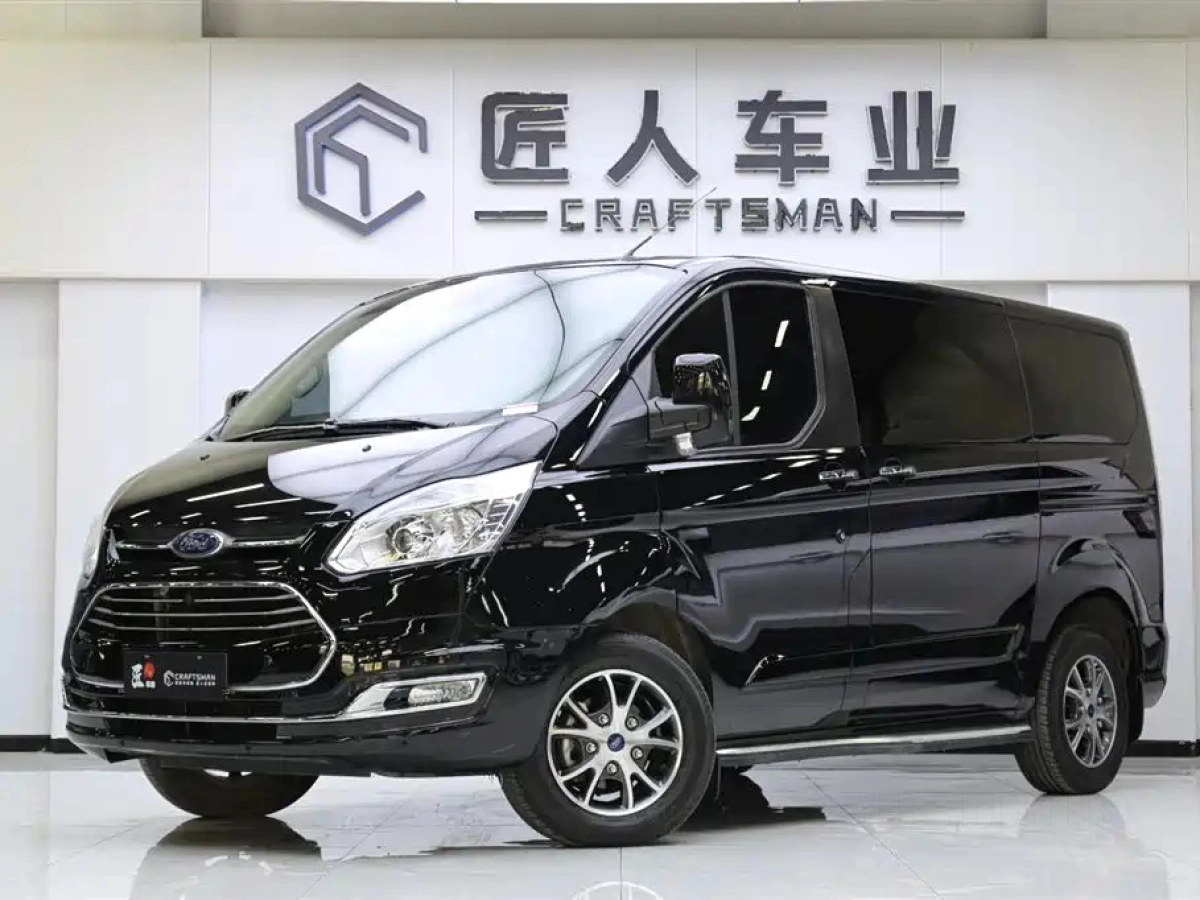 FORD TOURNEO  2022