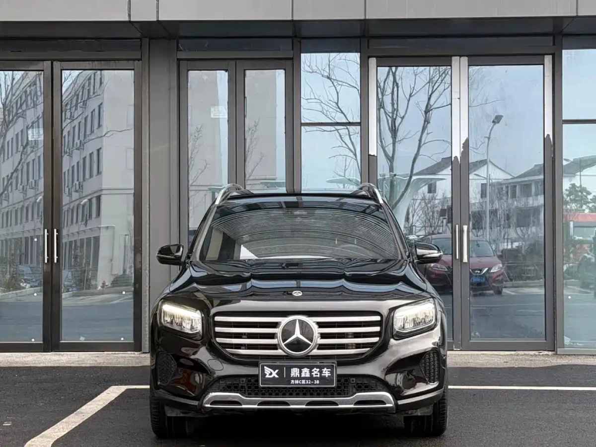MERCEDES-BENZ GLB