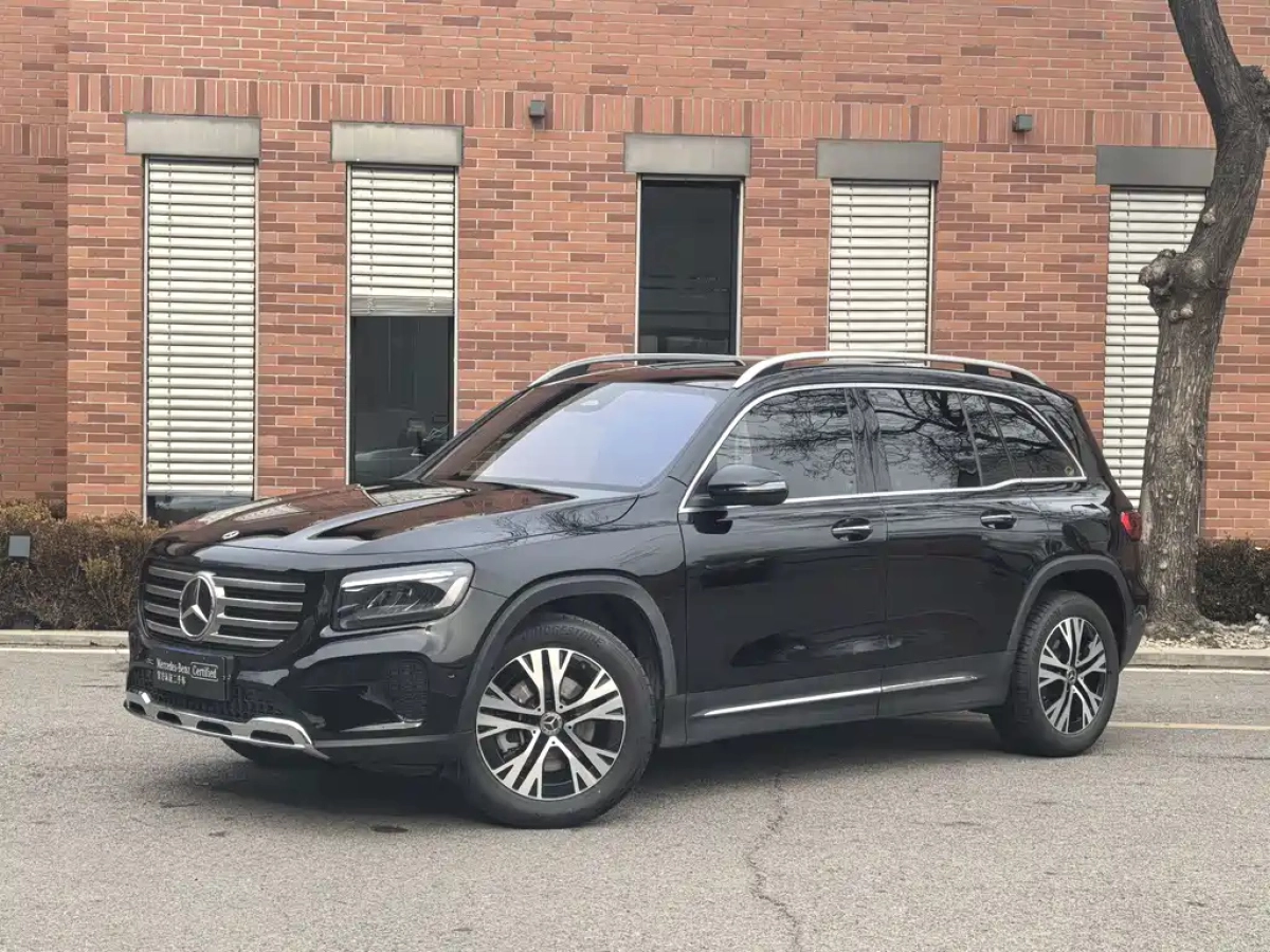 MERCEDES-BENZ GLB  2024