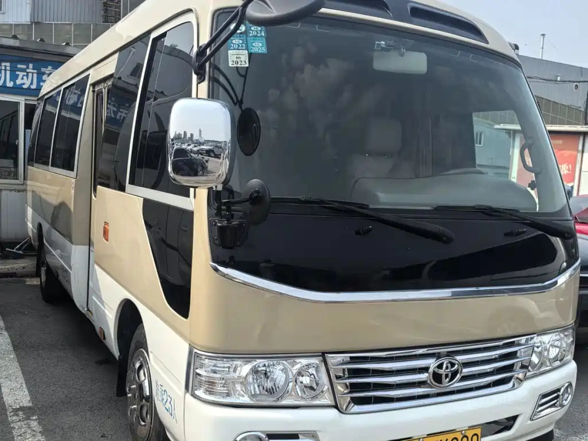 TOYOTA COASTER