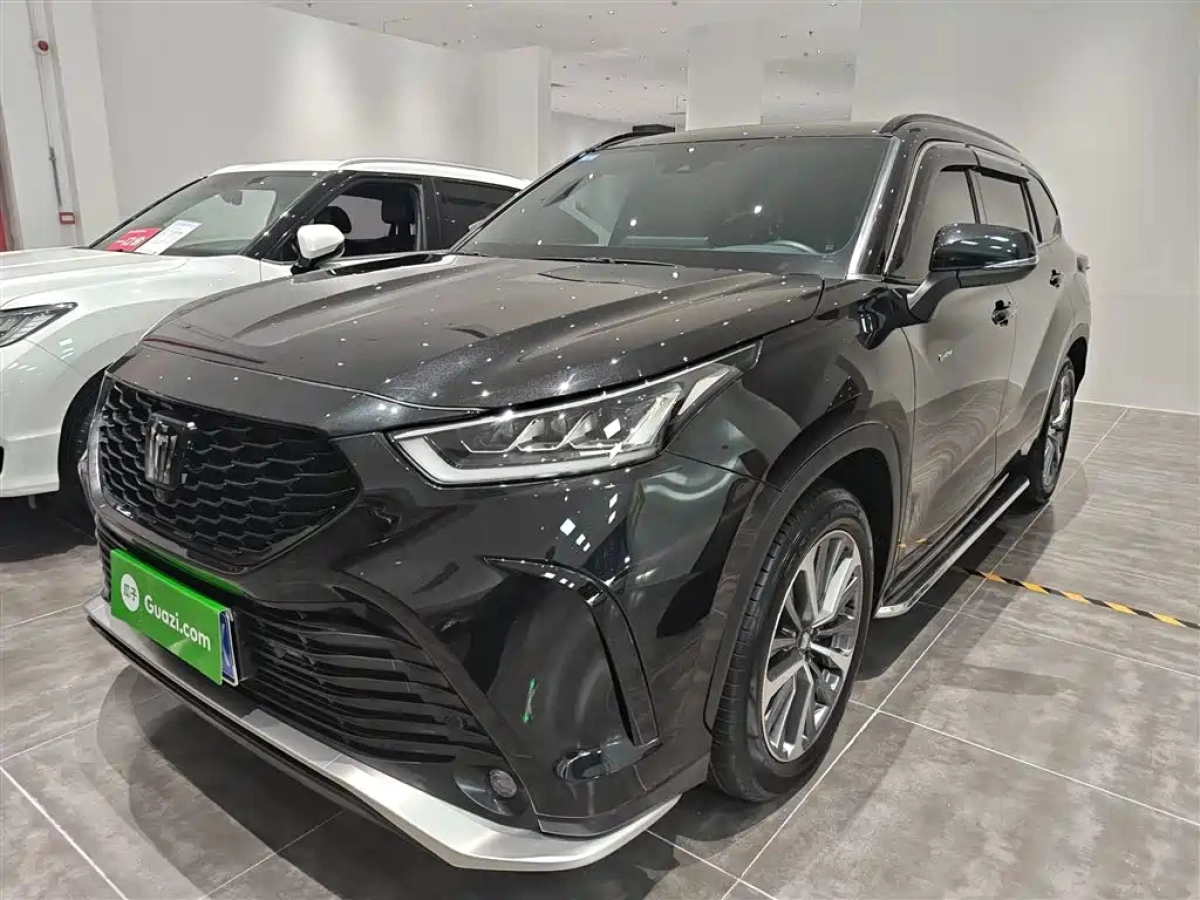 TOYOTA CROWN KLUGER  2025