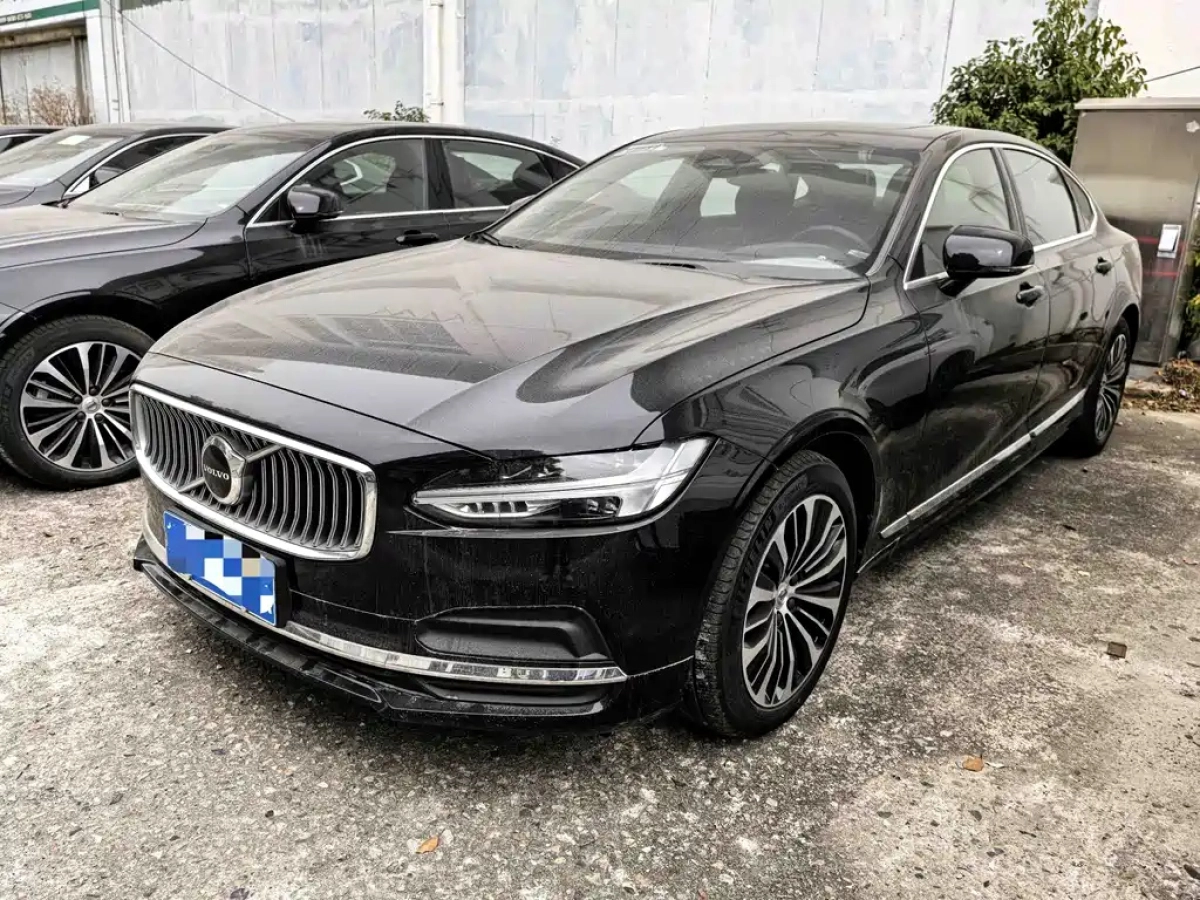 VOLVO S90  2025