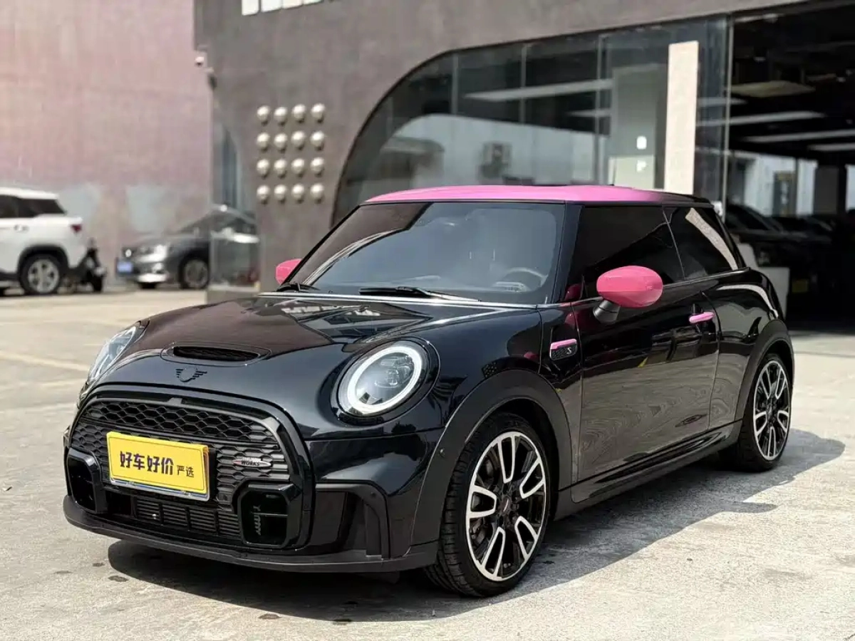 MINI COOPER SE  2024