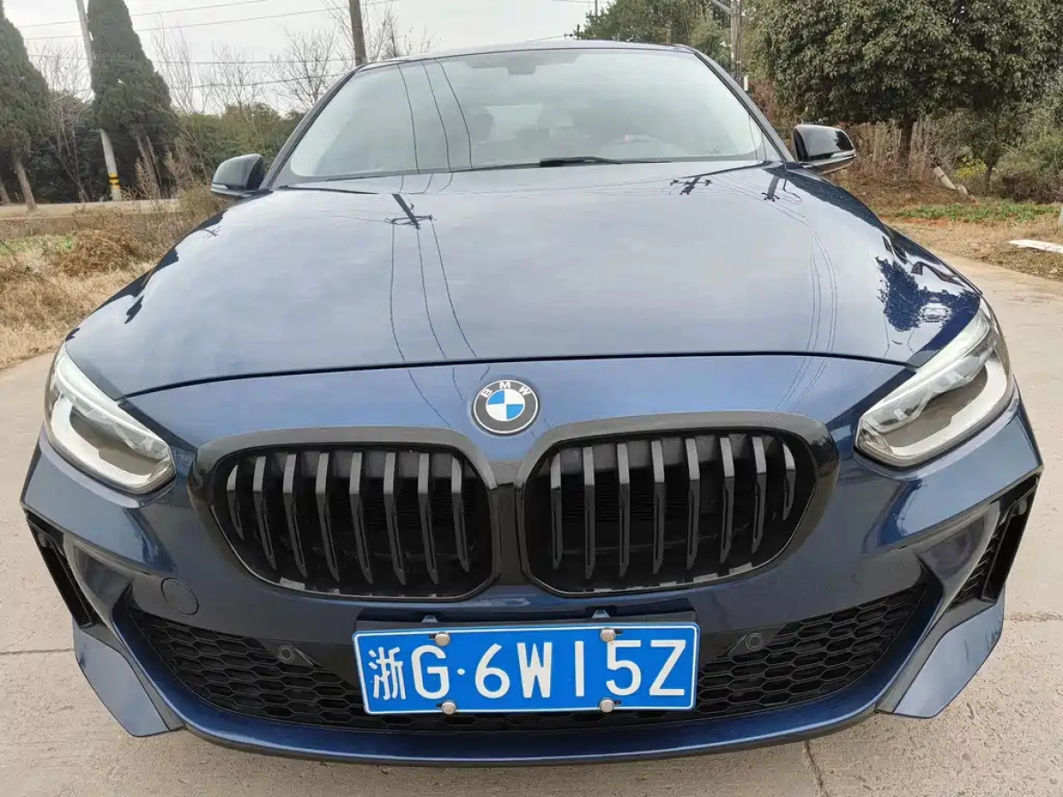 BMW 1-SERIES  2022