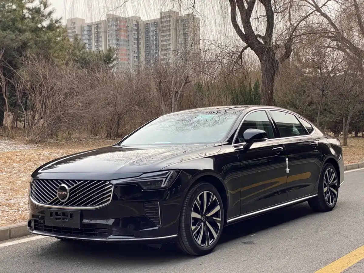 VOLVO S90  2026