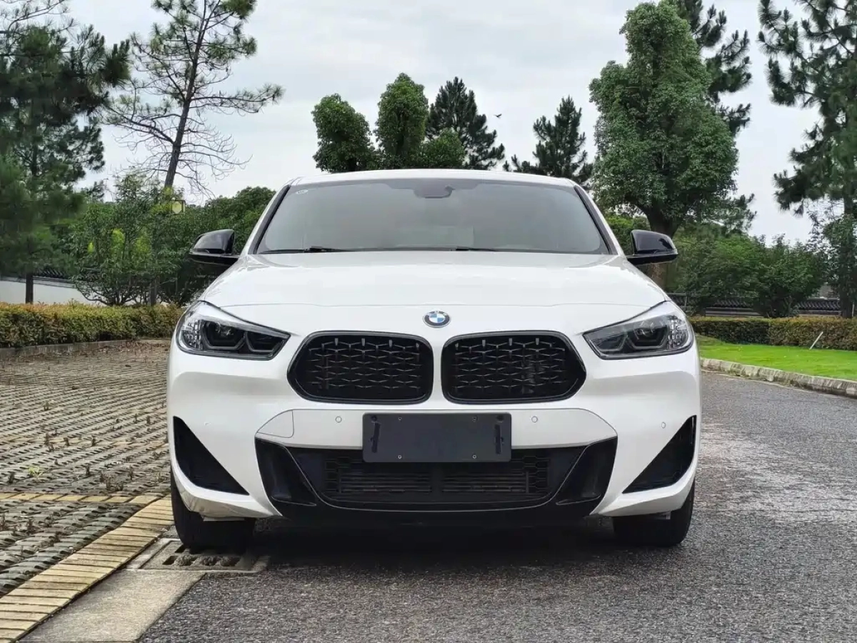 BMW X2