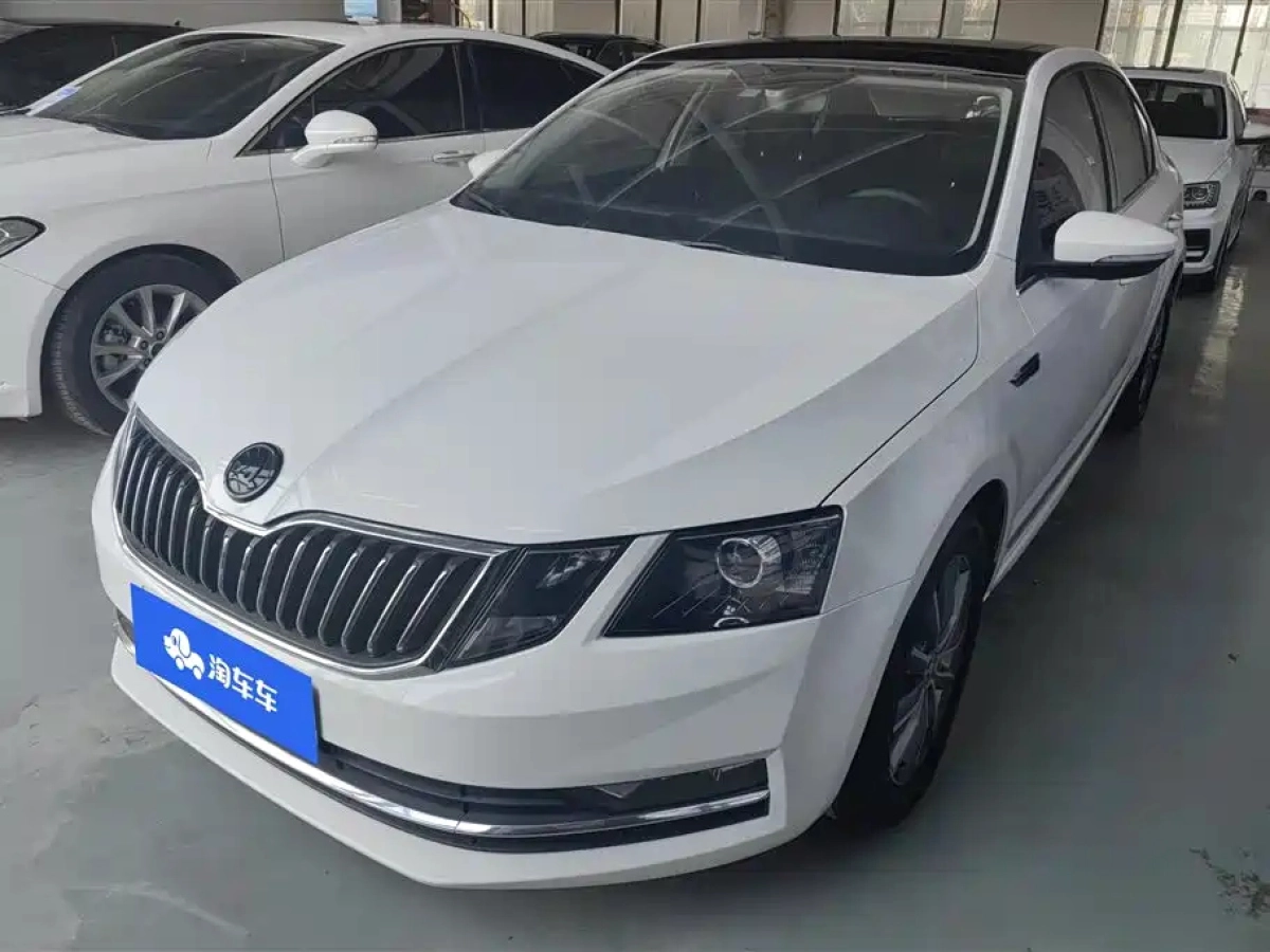 SKODA OCTAVIA  2020