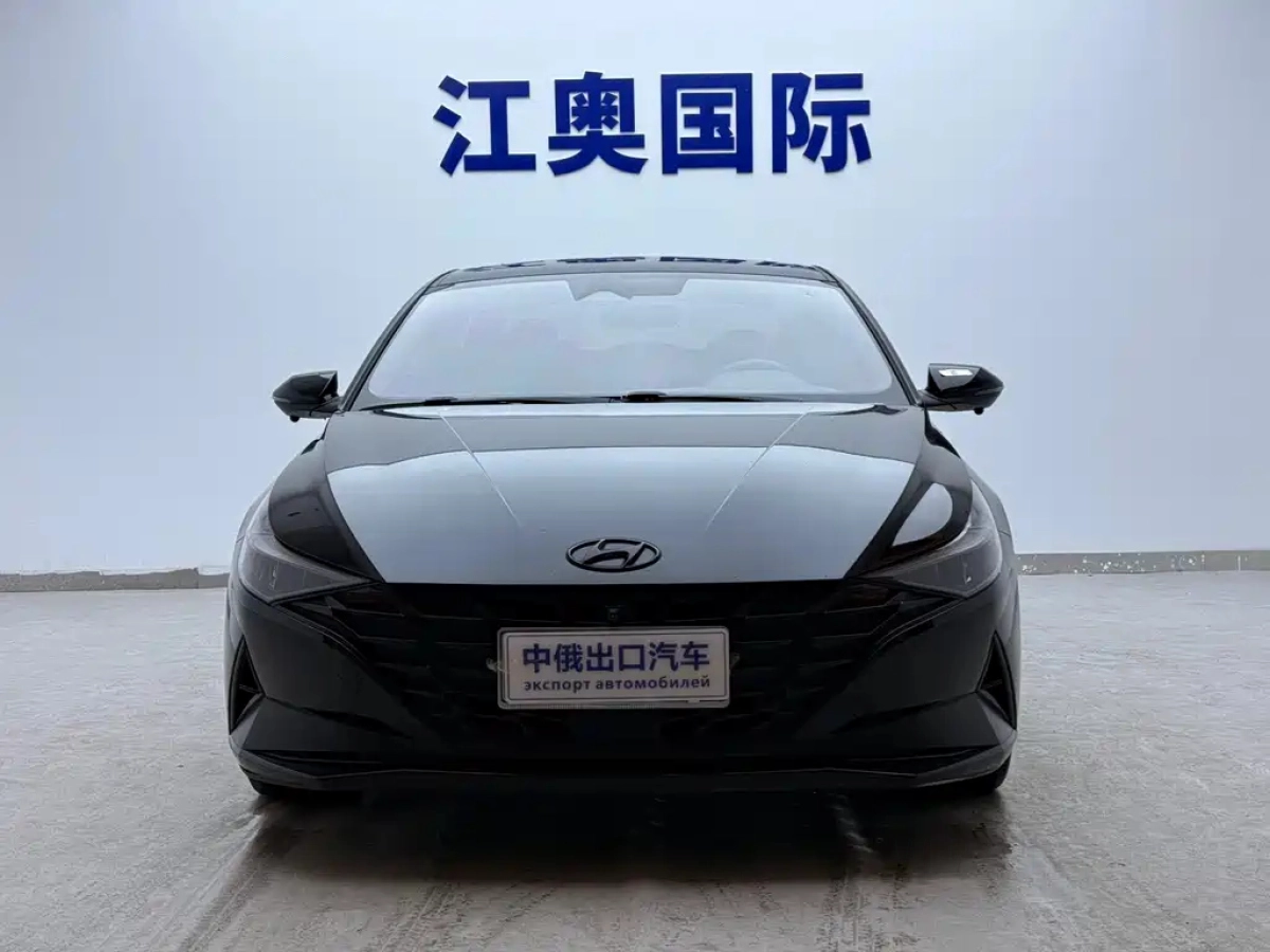 HYUNDAI ELANTRA