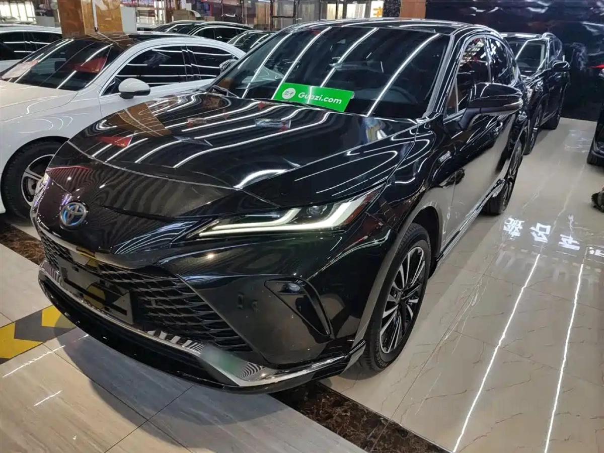 TOYOTA VENZA  2023