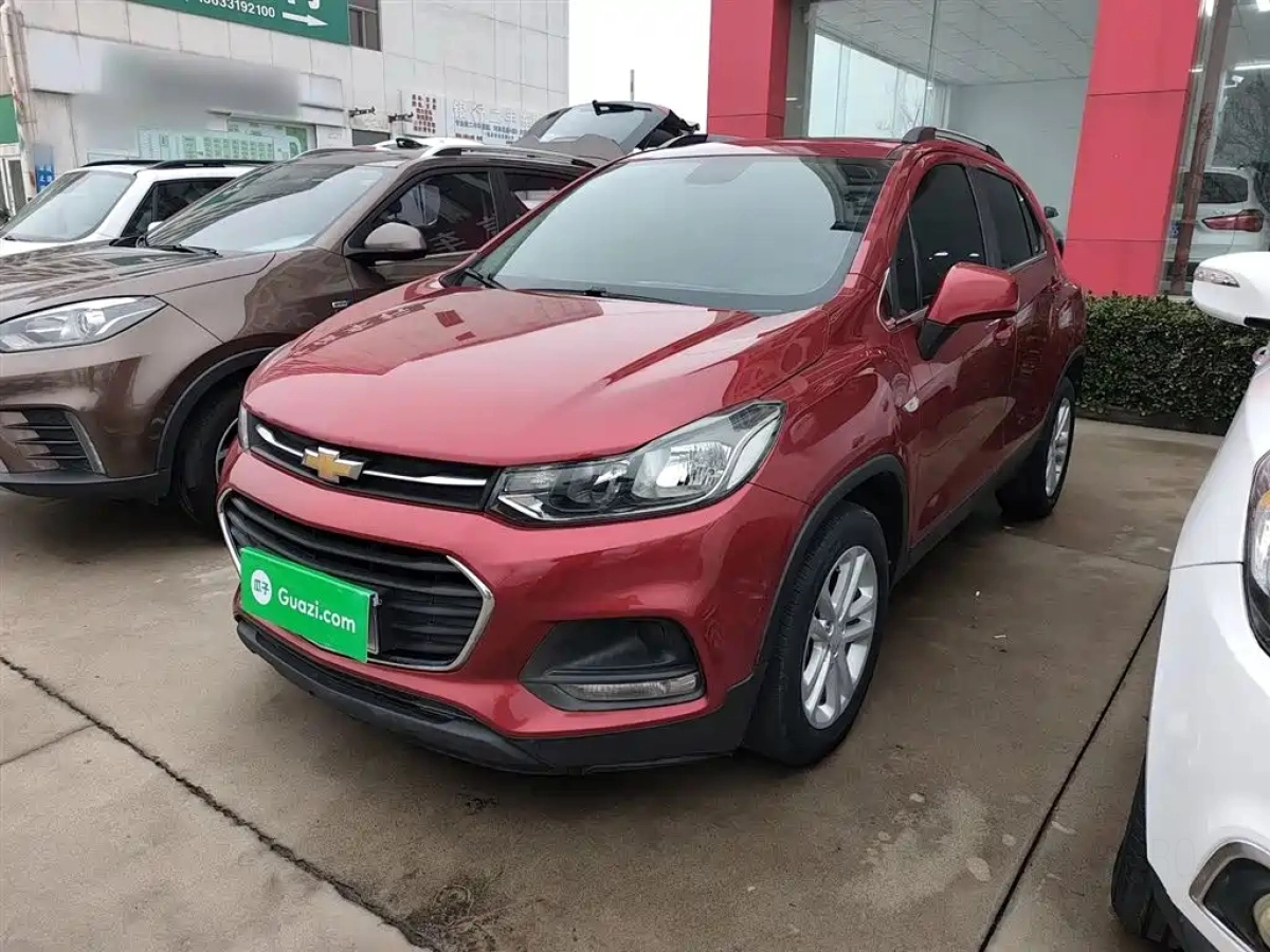 CHEVROLET TRAX