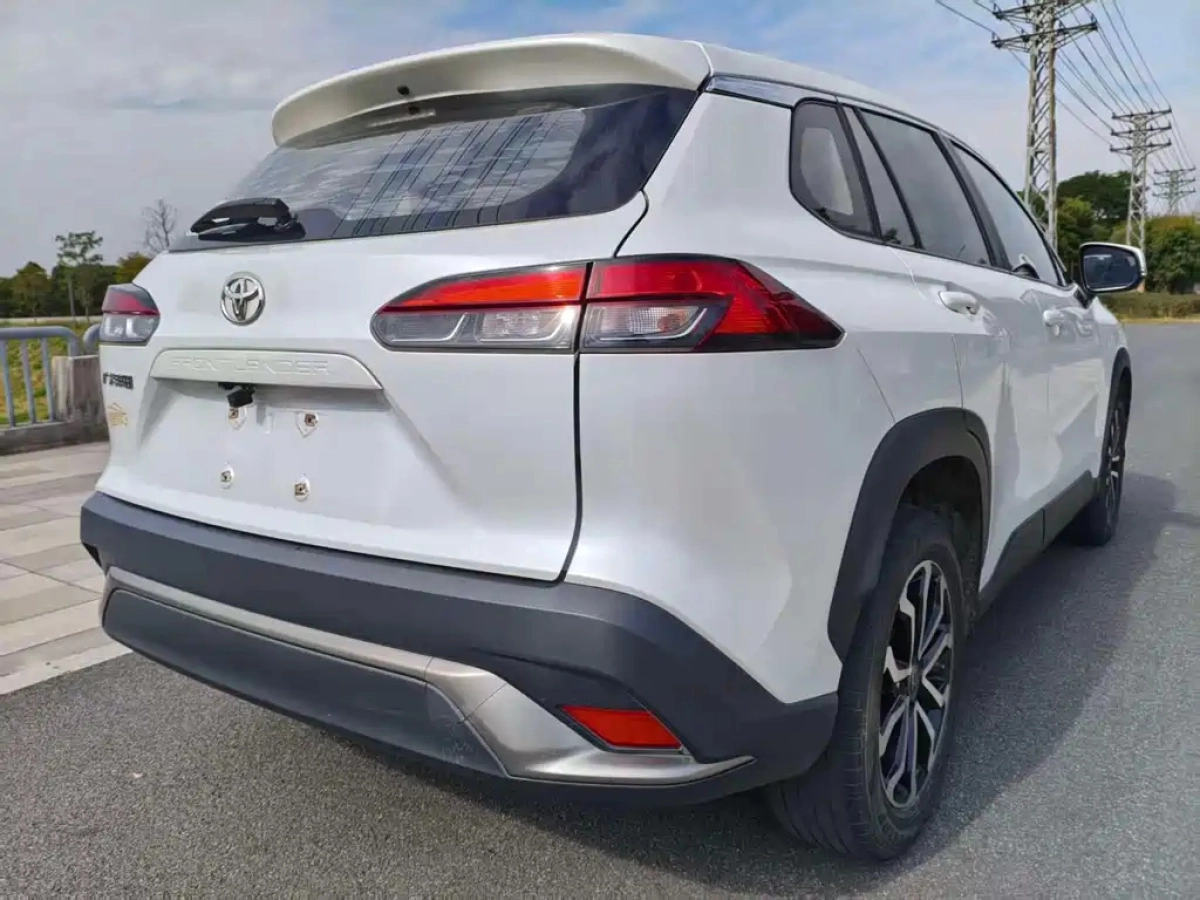 TOYOTA COROLLA CROSS