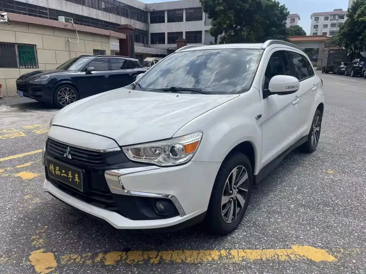 MITSUBISHI ASX  2019